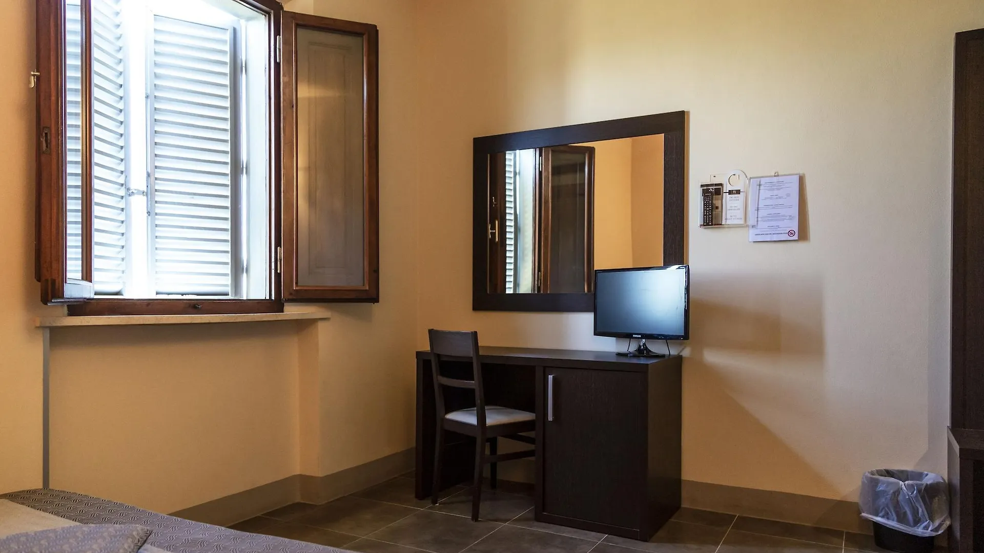 Villa Montarioso Siena 3*,  Italy