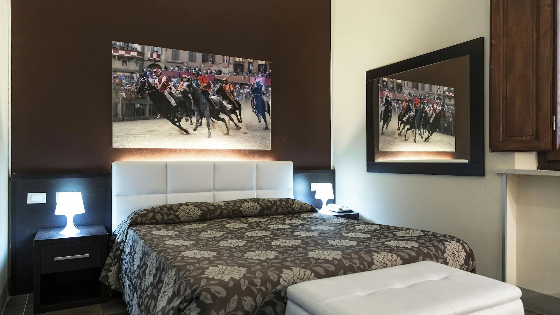 Villa Montarioso Siena Hotel