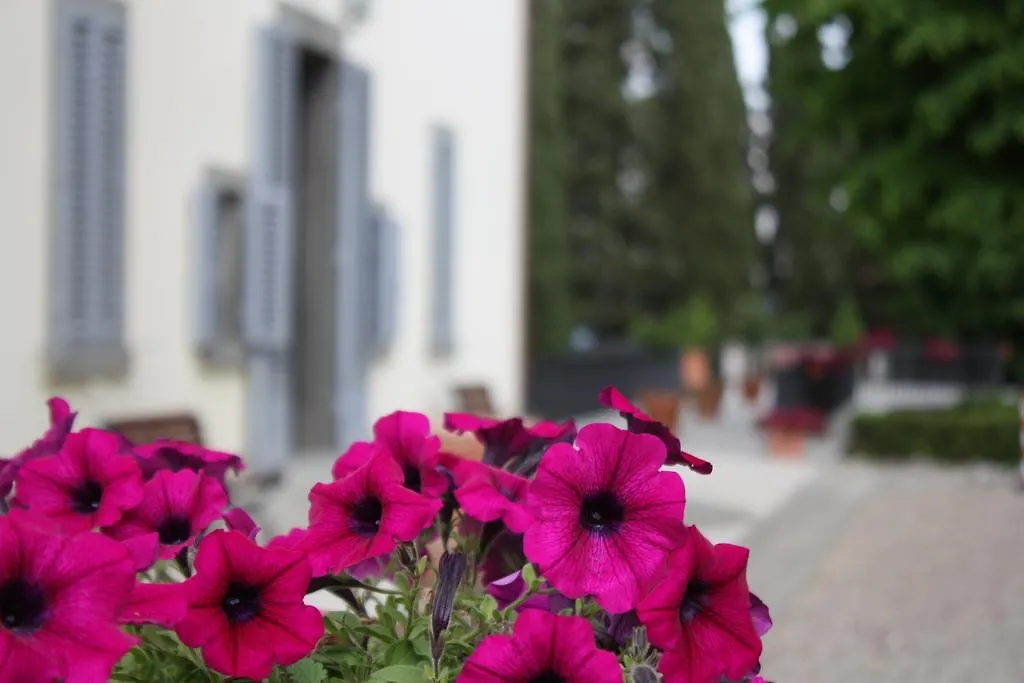 Villa Montarioso Siena Hotel